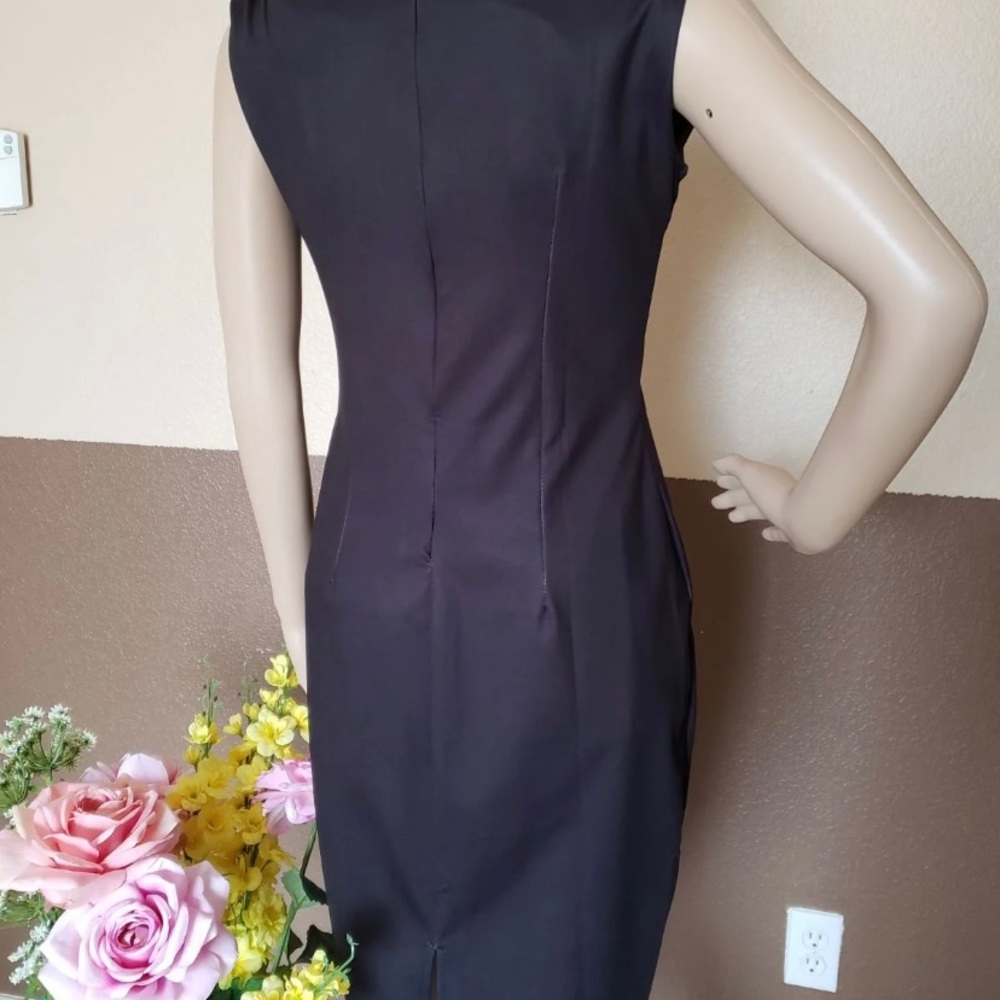 DRESS SIZE SMALL - Picture 4 of 4